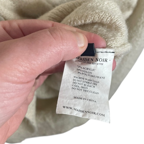 Maiden Noir Men’s Oversized Pilled V-Neck Cardigan in Tan Size 1 (S) - Picture 5 of 8